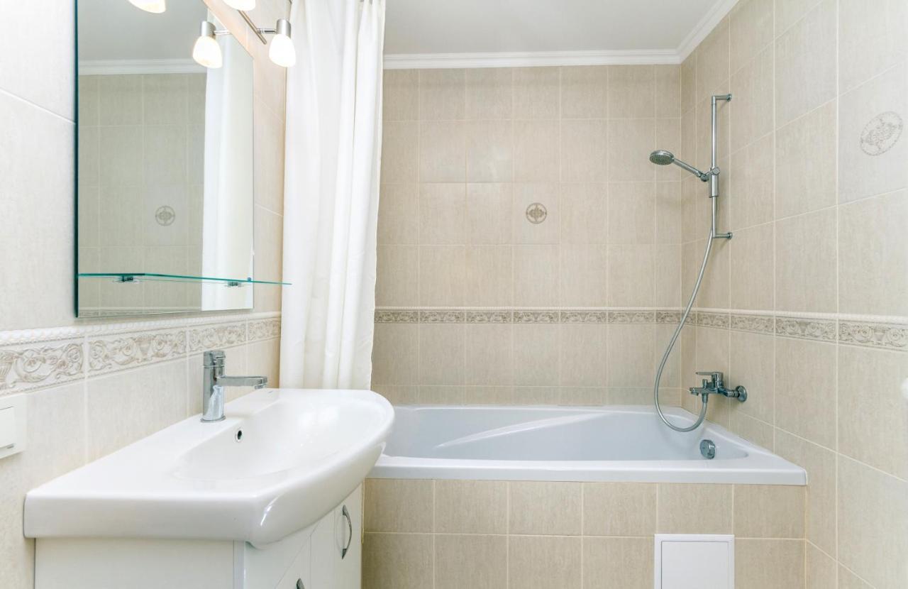 Luxcenterapartment Киев Екстериор снимка